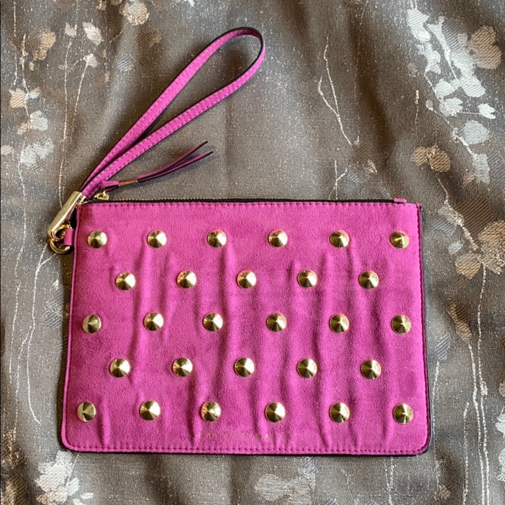 QUAY Australia wristlet